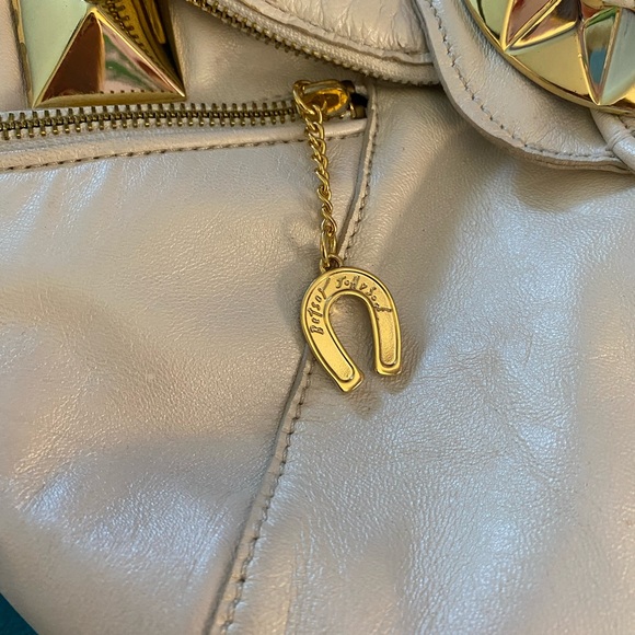 Vintage Betsey Johnson hobo Cream Shoulder Bag with Gold Studs - Picture 11 of 13